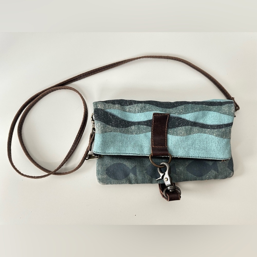 Mona B Upcycled Canvas Leather Strap Crossbody Bag Fish Print Boho  Clutch Purse - Picture 2 of 7